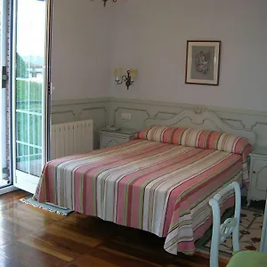Alcazar Hotel